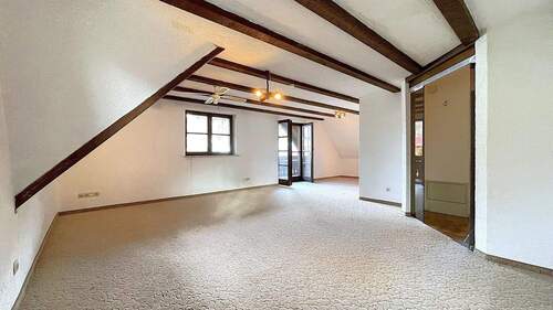 Wohn- und Essbereich DG - 2 Zimmer Etagenwohnung in Tengen