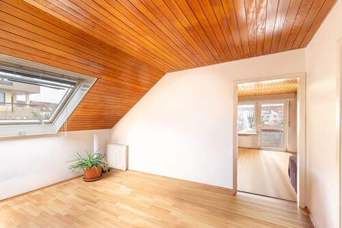 Wohnbereich - 3 Zimmer Etagenwohnung zum Kaufen in Fellbach