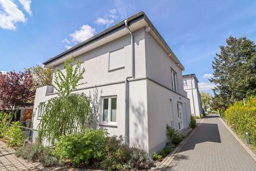 Hausansicht - 3 Zimmer Etagenwohnung zum Kaufen in Berlin