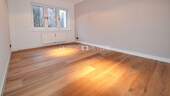 Foto einer baugleichen sanierten Wohnung im gleichen Gebäude__Schlafzimmer 1 - 