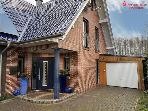 Anbau mit Garage - 1 Zimmer Mehrfamilienhaus, Wohnhaus zum Kaufen in Menslage