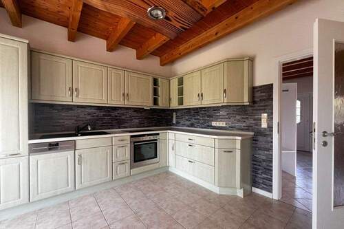 Blick von der Küche in den Flur - 