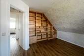 Schlafzimmer mit Arbeitsbereich - 