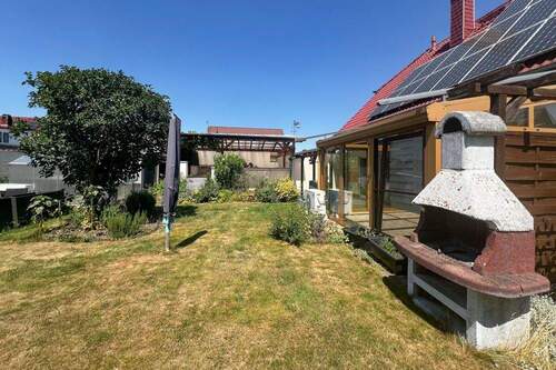 Garten hinter dem Haus - 