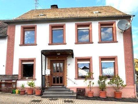 Front - 5 Zimmer Einfamilienhaus zum Kaufen in Morbach / Elzerath