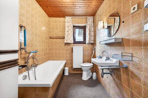 Badezimmer 1 (EG) - 