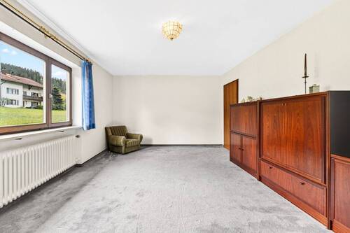 Schlafzimmer 2 (EG) - 
