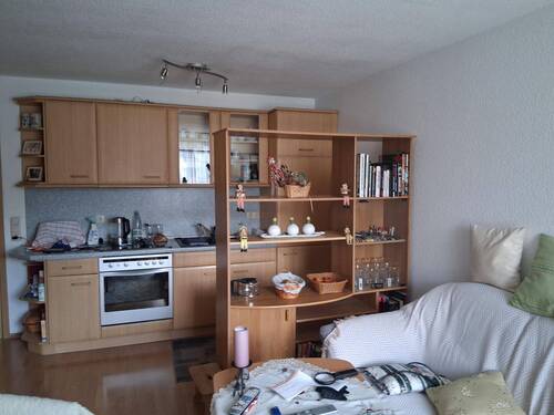 Wohnzimmer mit Küche - 