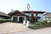 Nordansicht mit Garage Haus Nr. 9.JPG - 5 Zimmer Doppelhaushälfte in Kienberg