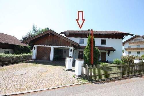 Nordansicht mit Garage Haus Nr. 9.JPG - 5 Zimmer Doppelhaushälfte in Kienberg