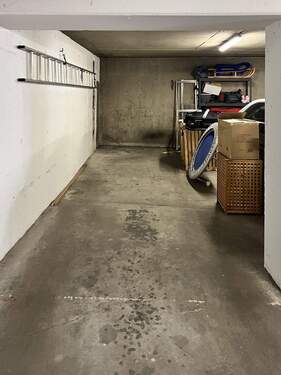 Tiefgaragenstellplatz - 