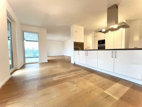 Wohn- und Essbereich mit offener Küche - 