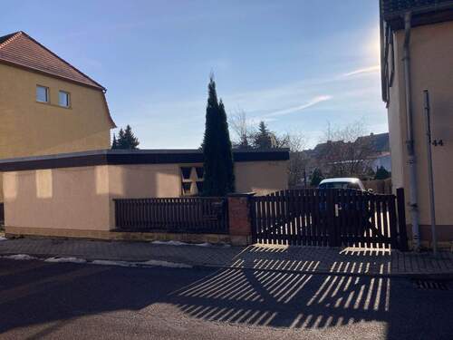 Zugang - 8 Zimmer Mehrfamilienhaus, Wohnhaus zum Kaufen in Teuchern