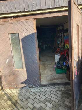 Zugang Nebengebäude - Mehrfamilienhaus, Wohnhaus mit 180,00 m&sup2; in Teuchern zum Kaufen