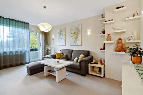 Wohnzimmer - 2 Zimmer Etagenwohnung zum Kaufen in Berlin