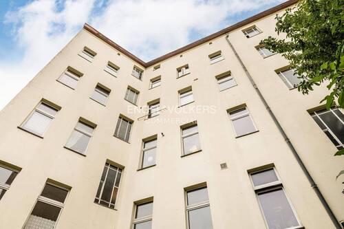 Rückfassade - Gepflegtes Wohn- und Geschäftshaus in gefragter Kreuzberger Kiez-Lage