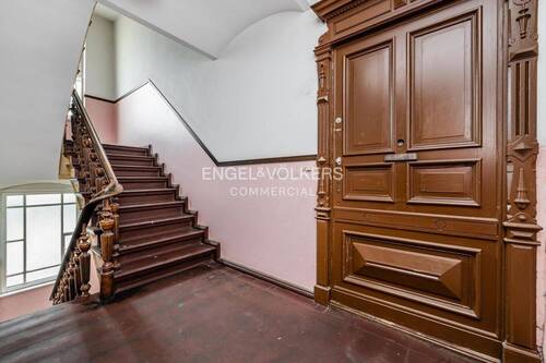 Treppenaufgang - Einfamilienhaus zum Kaufen in Berlin