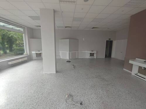 Verkaufsraum Blick nach innen - 