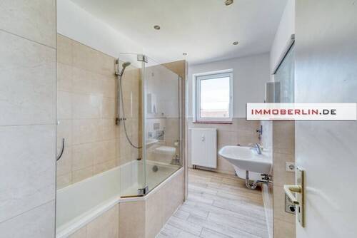 3 - 3 Zimmer Etagenwohnung in Berlin