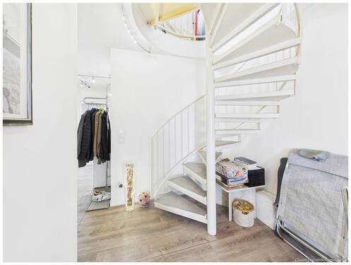 Wendeltreppe zum Studio - Etagenwohnung mit 79,80 m² in München zum Kaufen