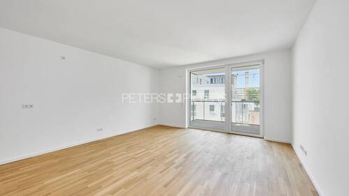 Wohnzimmer - + Neubauwohnung für die ganze Familie in Rothenburgsort + Rodenborg +