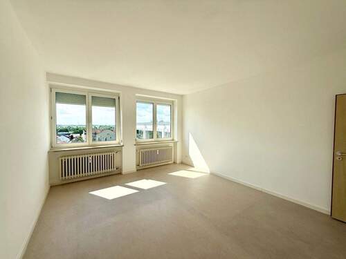 Ausblick vom Esszimmer und der offenen Küche - 2 Zimmer Etagenwohnung zum Kaufen in Bogen