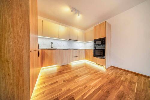 Marina-Garden-B1.11_01.jpg - 3-Zimmer-Wohnung mit Einbauküche in Tech-Metropole Dresden