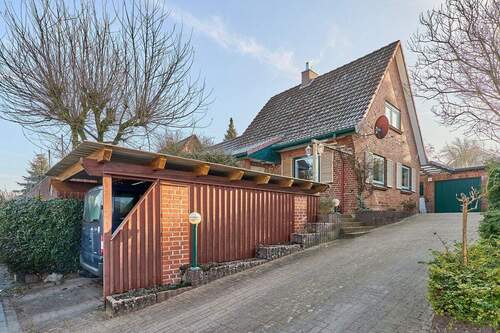 Ansicht Auffahrt - 4 Zimmer Einfamilienhaus zum Kaufen in Eutin