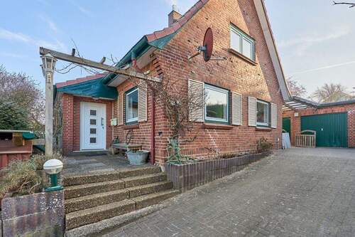 Ansicht Haus seitlich - 4 Zimmer Einfamilienhaus in Eutin