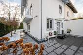 Eingang - 5 Zimmer Doppelhaushälfte zum Kaufen in München