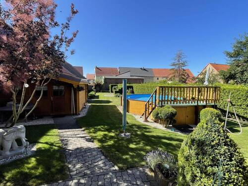 Gartenparadies - Freistehendes Einfamilienhaus mit Gartenparadies