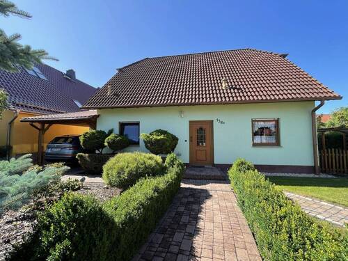 Eingangsbereich - 5 Zimmer Einfamilienhaus in Großneuhausen