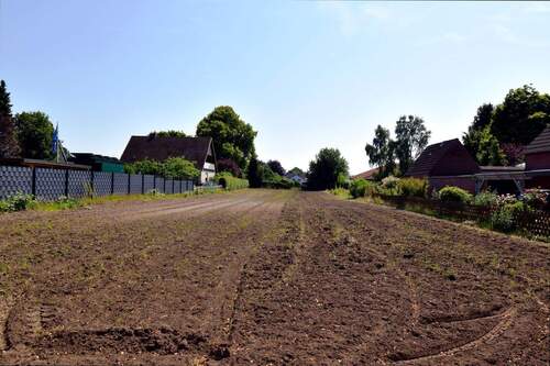 Bild 2 - Sonniges Baugrundstück für 3 Doppelhäuser zu verkaufen