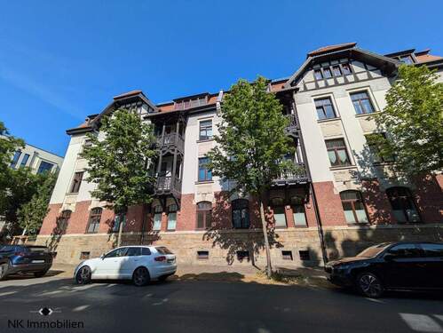 Gebäude (Vorderansicht) - 