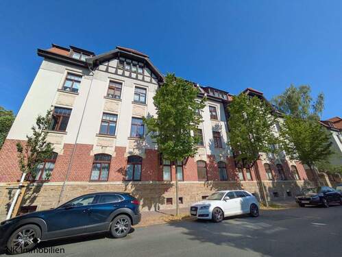 Gebäude (Vorderansicht) - 2 Zimmer Etagenwohnung zum Kaufen in Leipzig