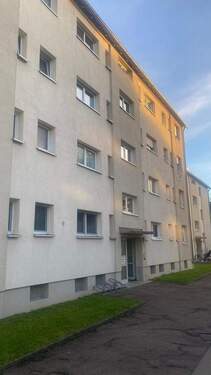 frontansicht-1.jpeg - Einziehen und genießen - charmante 3-Zimmer-Wohnung in Augsburg-Lechhausen