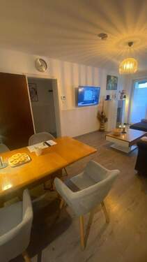 wohnzimmer-1.jpeg - 3 Zimmer Etagenwohnung in Augsburg