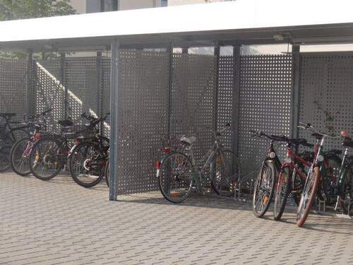 überdachte Fahrradabstellplätze - 