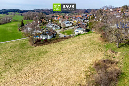 Luftaufnahme - Außergewöhnliches Baugrundstück in idyllischer Ortsrandlage von Wolfegg