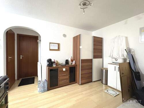 Blick durch die Wohnung - 1 Zimmer Etagenwohnung in Stuttgart