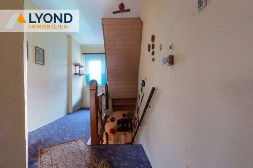 OG Flur-Treppenhaus - 