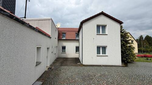 Hauseingang - Einfamilienhaus mit 108,60 m&sup2; in Dresden zum Kaufen