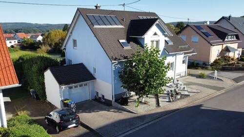 04 Seite links - 1 Zimmer Einfamilienhaus in Tholey