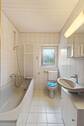 Badezimmer Bad 1 OG.jpg - 