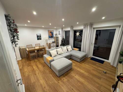 Wohnzimmer - 2 Zimmer Etagenwohnung in Troisdorf