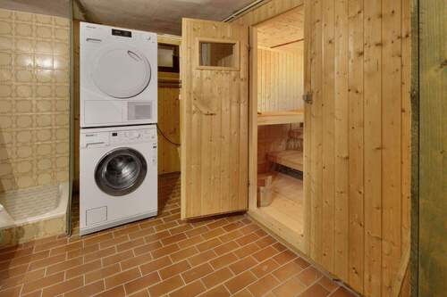 Sauna mit Dusche im KG - 