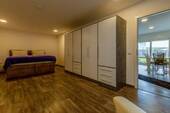 Schlafzimmer Einliegerwohnung 2.jpg - 
