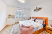 Elternschlafzimmer - 4 Zimmer Etagenwohnung in Unterhaching