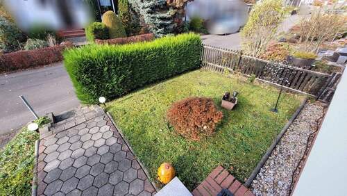 Vorgarten - 4 Zimmer Reihenendhaus zum Kaufen in Kitzscher