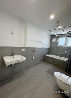 Badezimmer - 3 Zimmer Etagenwohnung zur Miete in Mötzingen
